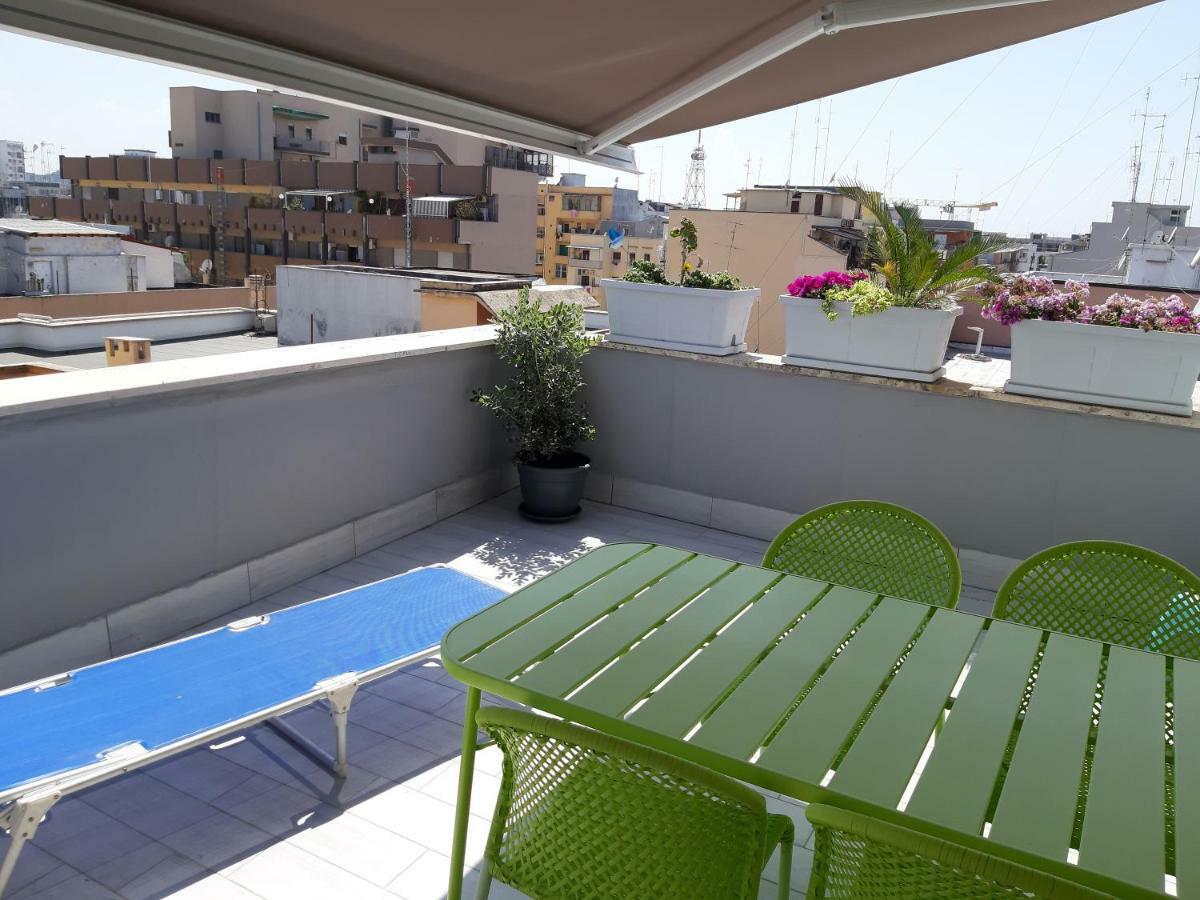 Attico Con Terrazza A Bari Apartment Exterior photo