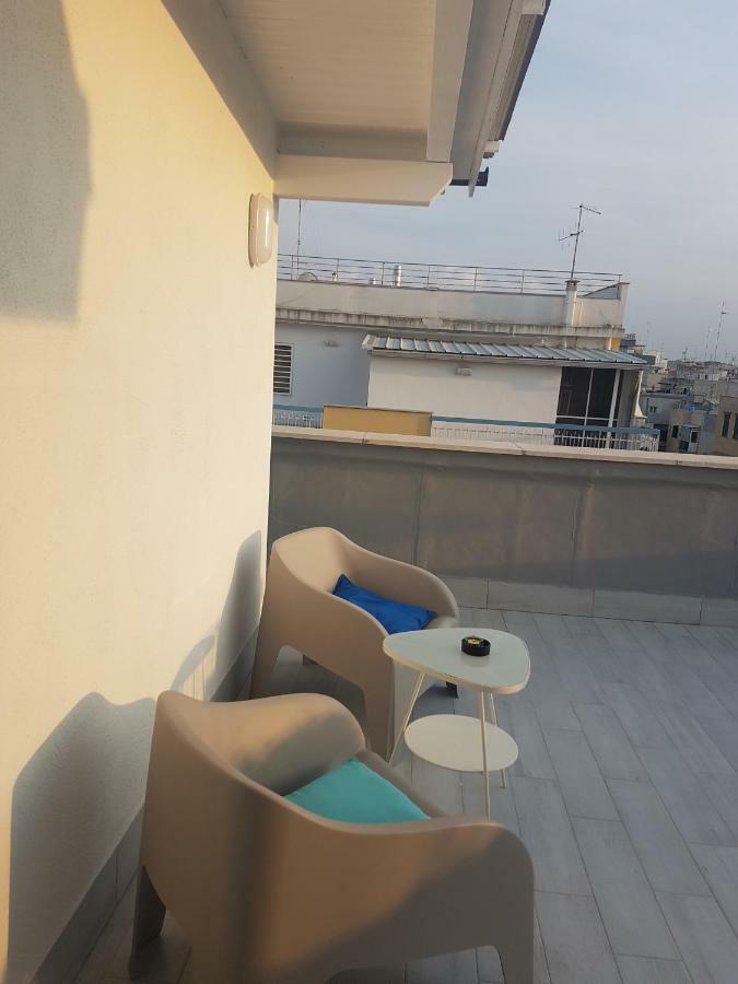 Attico Con Terrazza A Bari Apartment Exterior photo