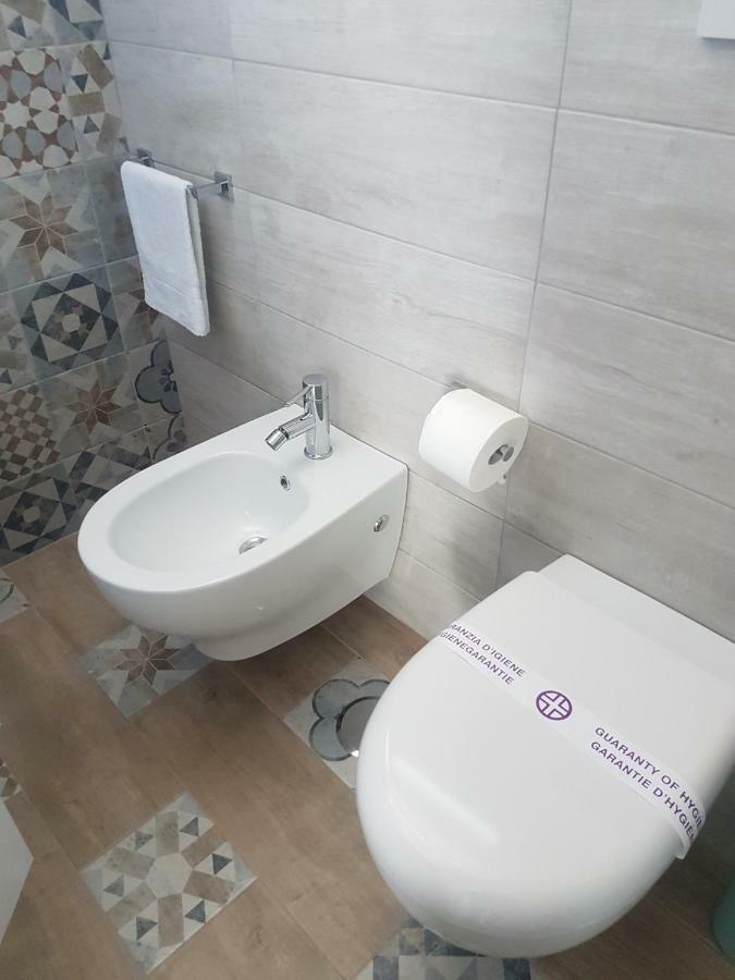 Attico Con Terrazza A Bari Apartment Exterior photo